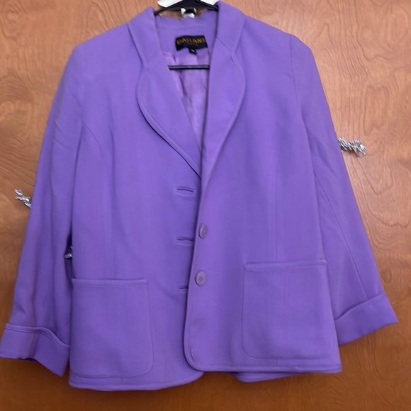 Jacket - Picture 1 of 8